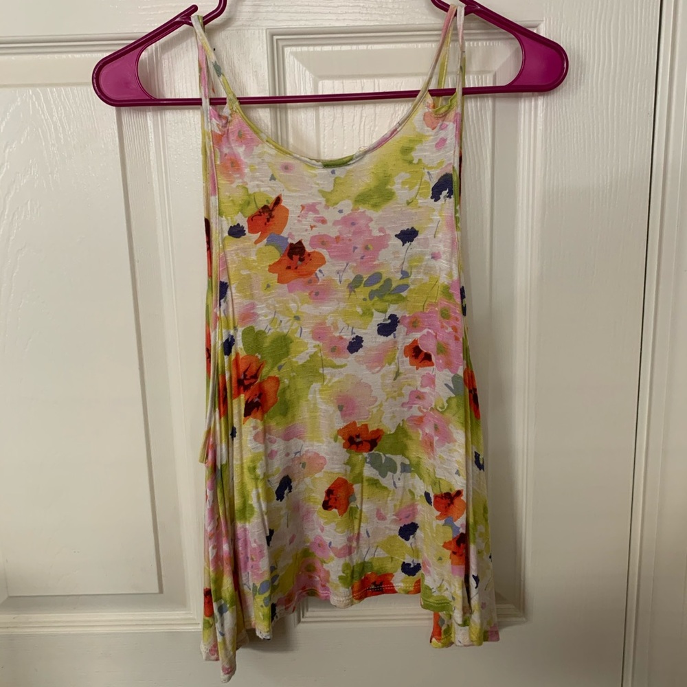 Spring Floral Tank - Picture 3 of 3